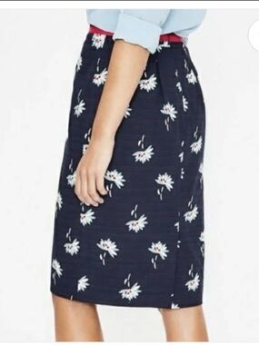 Women's Boden Skirt - Navy Blue Daisy Print sz 8